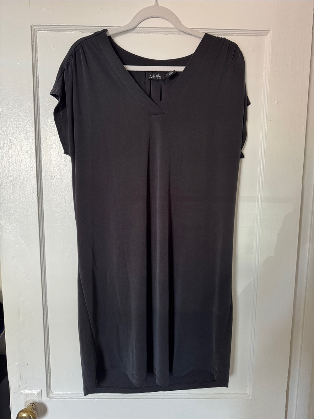 Nicole Miller Black V-Neck Short Sleeve Tunic Dress